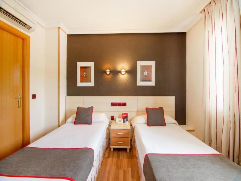 โอสตัล รูรัล เอล กาโญ บาย วิเวเร สเตย์ Hotel Alpedrete ภายนอก รูปภาพ