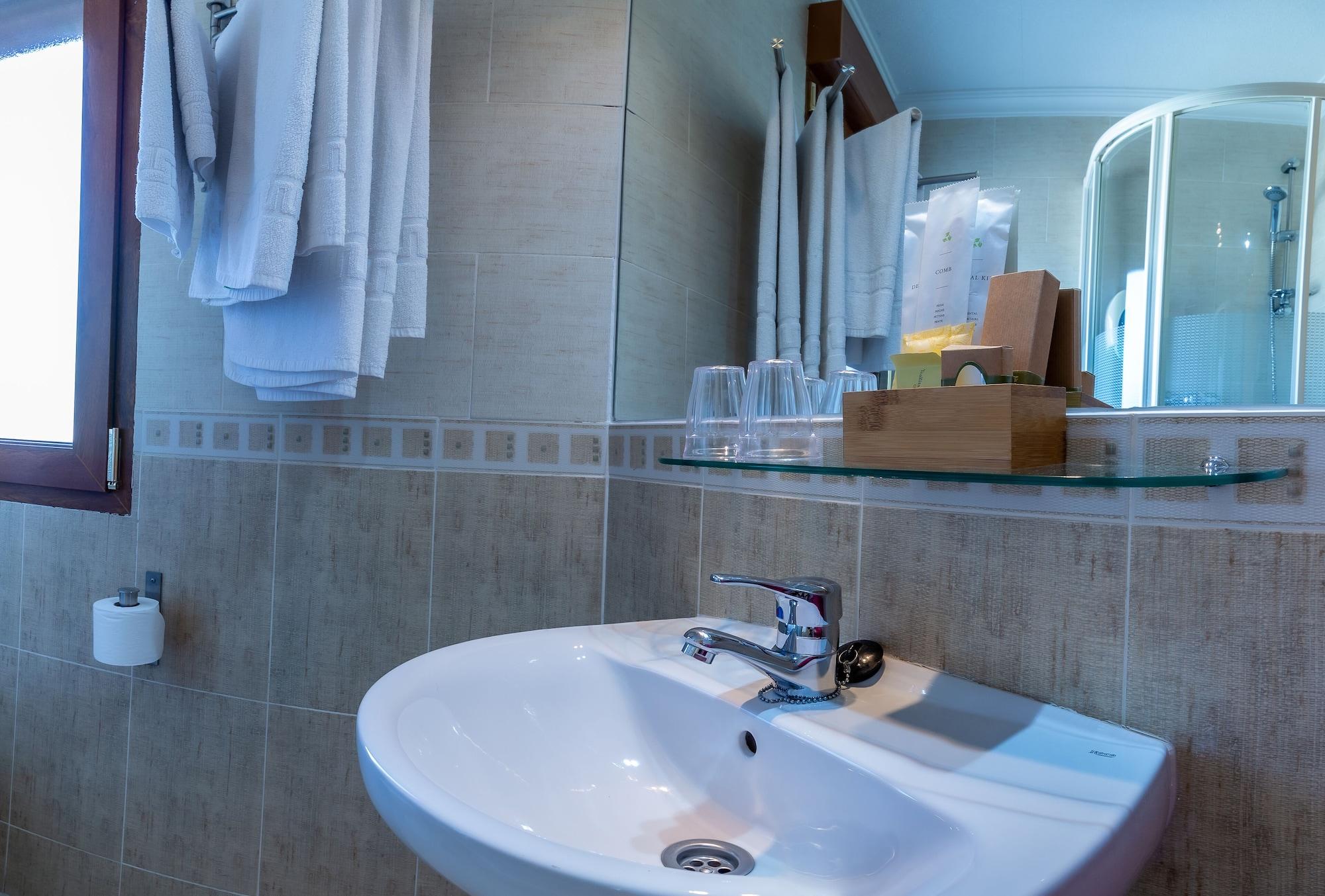 โอสตัล รูรัล เอล กาโญ บาย วิเวเร สเตย์ Hotel Alpedrete ภายนอก รูปภาพ